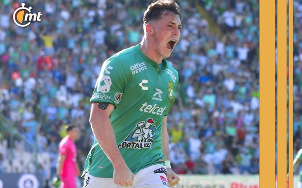 Federico Viñas festeja un gol con León (Imago7)