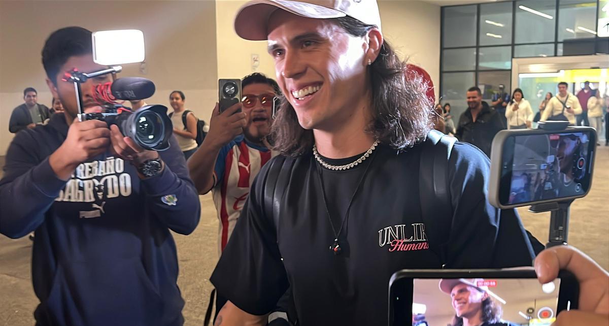 Diego Campillo llegó a Guadalajara para regresar con Chivas. (Foto: Figueroa)