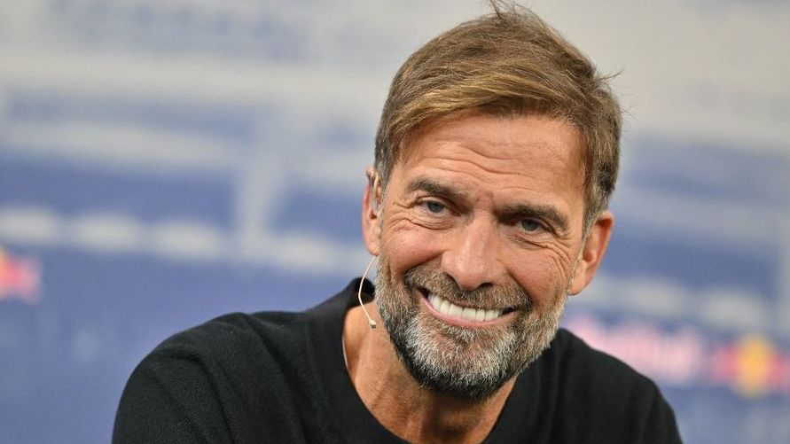 Jürgen Klopp 'se lanza' contra el Manchester City (AFP)