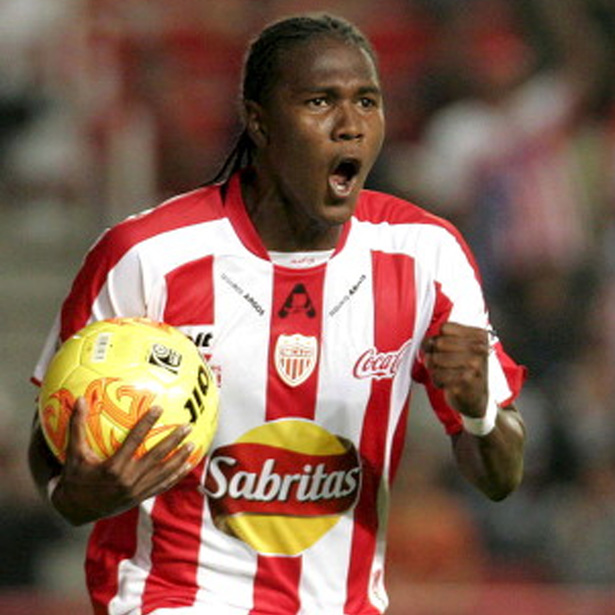 De julio 2007 a enero 2009, Rodallega jugó en el Necaxa.