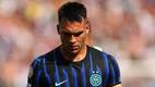 Lautaro Martínez, cabizbajo tras la eliminación del Inter de Milán (Reuters)