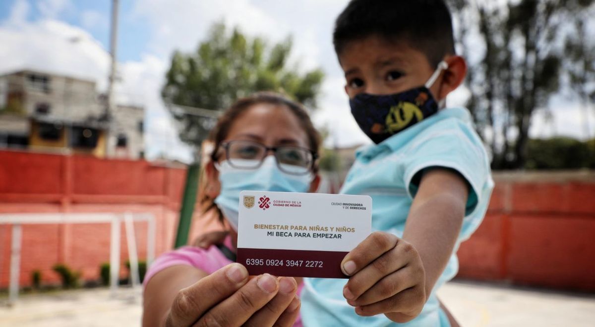 Mi Beca entra al rescate tras la suspensión de la Beca Rita Cetina| Foto: Ciudad de México