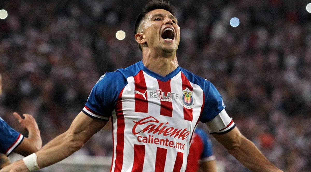 Jesús Molina grita en un juego de Guadalajara (@Chivas)