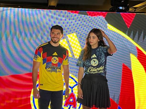Presentación de los nuevos jerseys de las Águilas (Violeta Alva)