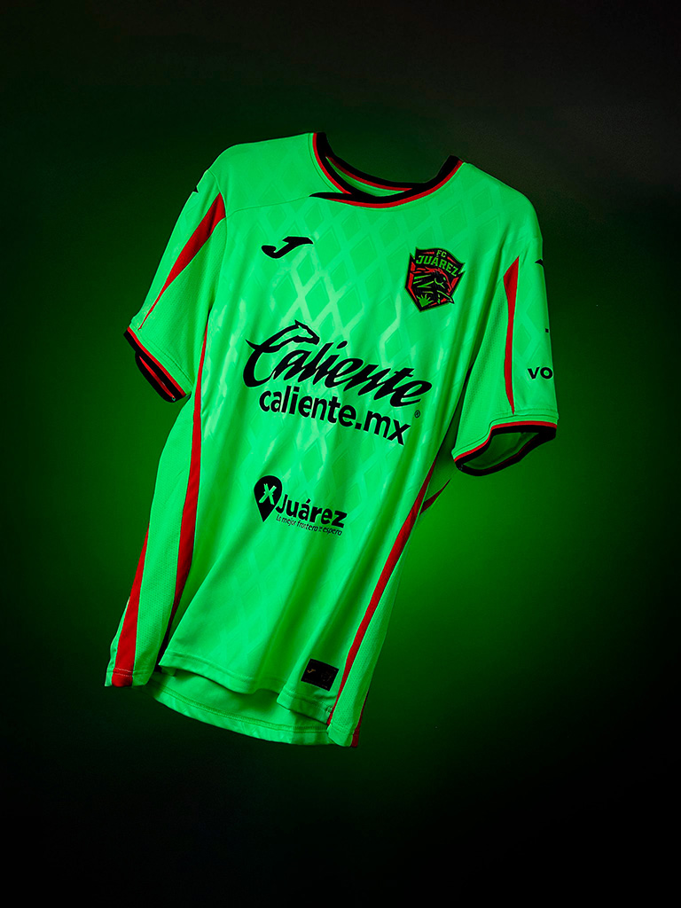 FC Juárez presenta algunas franjas rojas que le dan un giro importante.