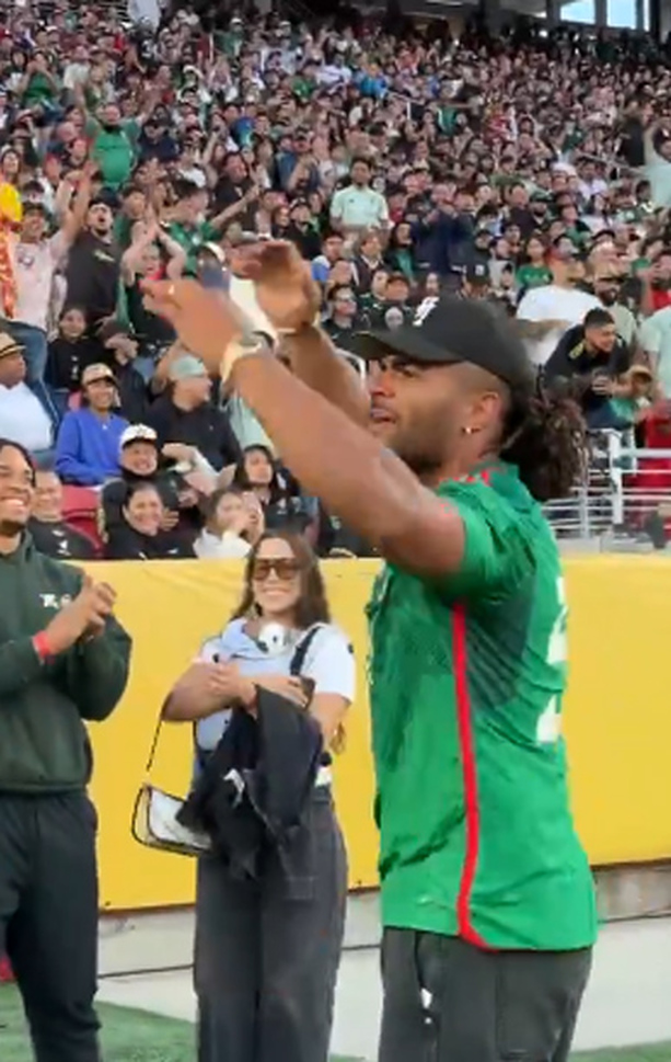 Fred Warner estuvo apoyando a la Selección Mexicana.