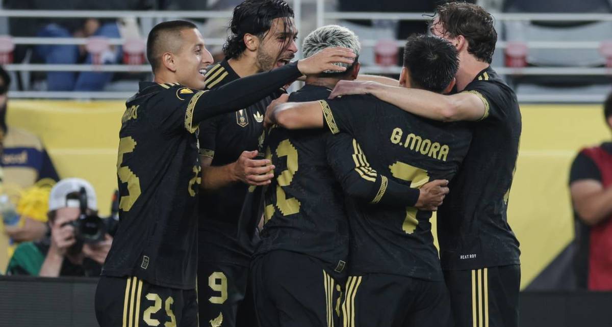 Jugadores del Tri celebran ante Honduras (@miseleccionmx)