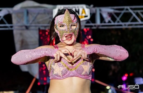 Kira es una de las promesas de la lucha libre mexicana (Instagram @kira_luchadora)