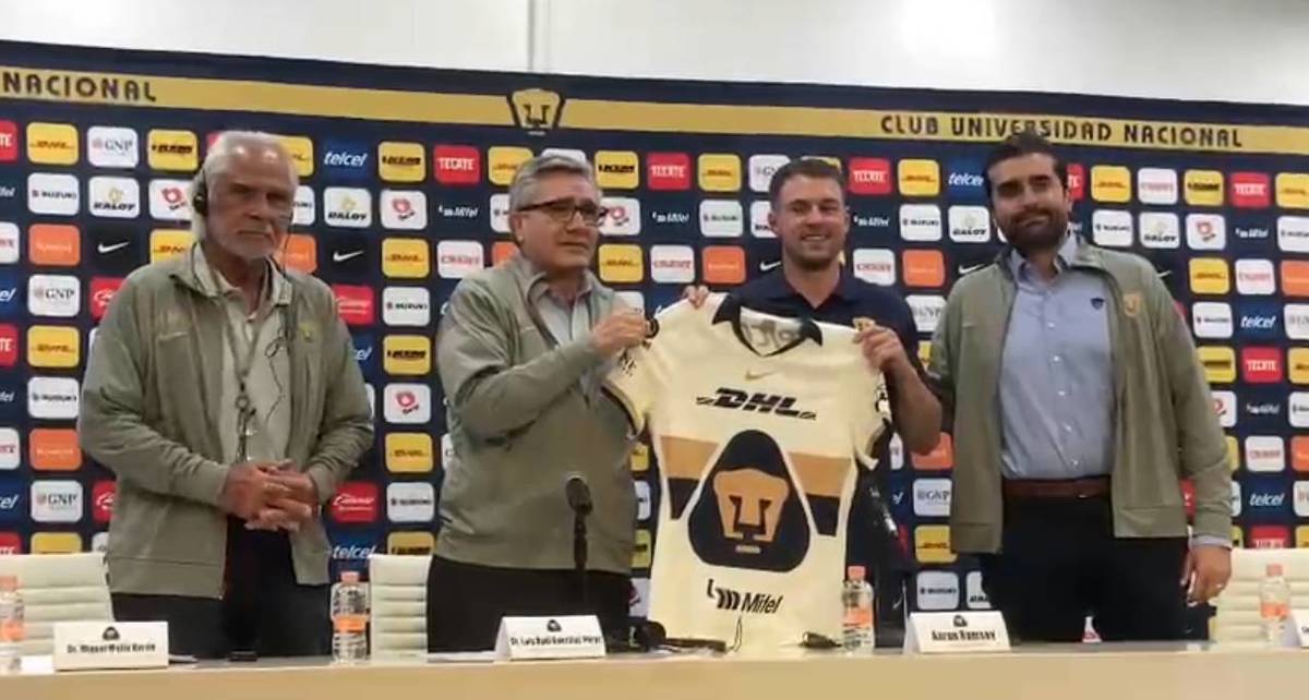 Aaron Ramsey ya lució la indumentaria de Pumas (Captura)