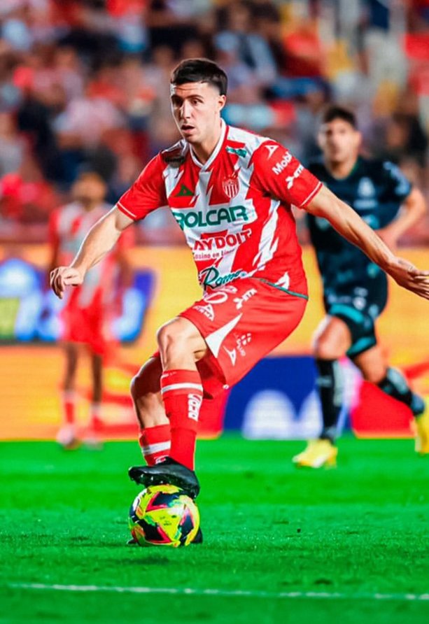 Paradela brilló en Necaxa.