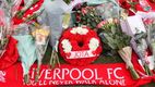 Aficionados del Liverpool lamentaron la muerte de Diogo Jota (Reuters)