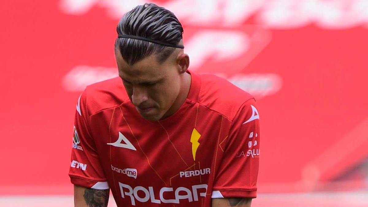 Chicote Calderón calienta con Necaxa (Imago7)