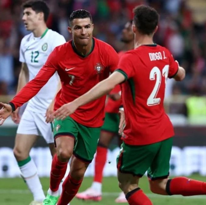 Cristiano Ronaldo y Diogo Jota con la selección de Portugal (Reuters)