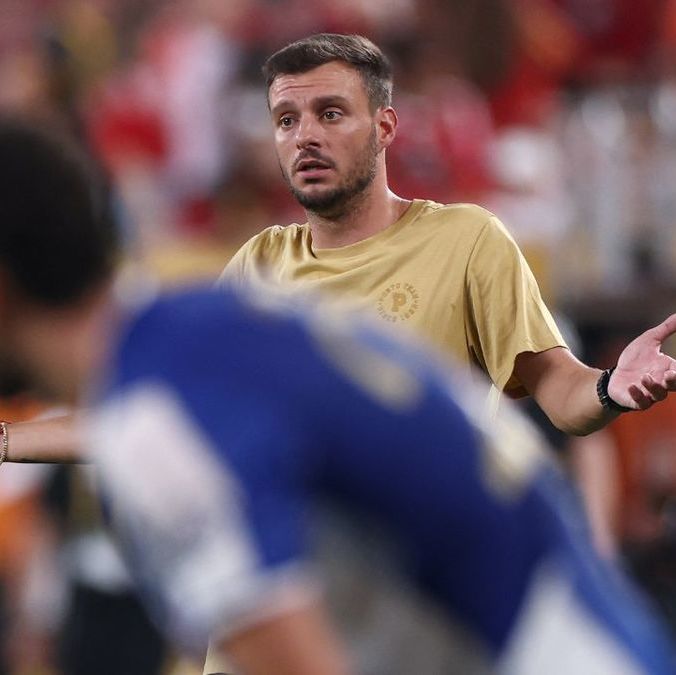Martín Anselmi no continuaría en el Porto para la próxima temporada (AFP)
