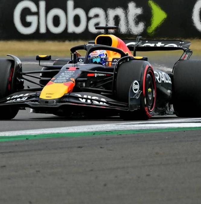 Max Verstappen se lució en Silverstone (AFP)