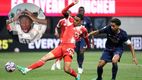 Así reaccionó Alphonso Davies a la lesión de Jamal Musiala (AFP)