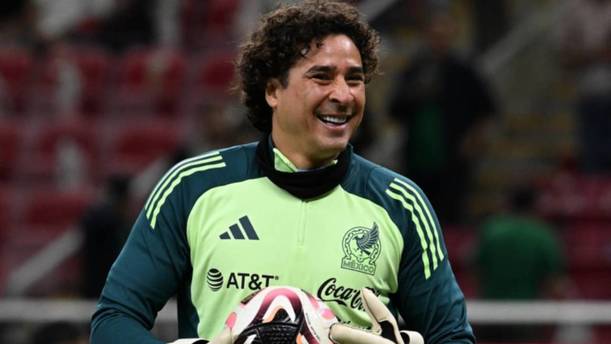 Memo Ochoa en un juego de la Selección Mexicana (Mexsport)