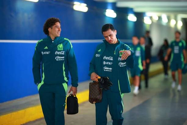 Ochoa y Malagón, previo a un partido del Tri (Imago7)