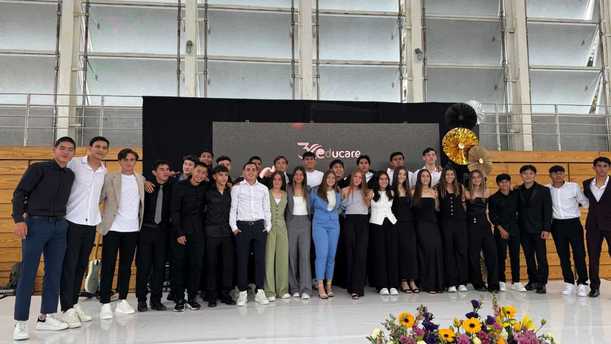 Hugo Camberos e hijo del Negro Sandoval se graduaron / Juan Manuel Figueroa