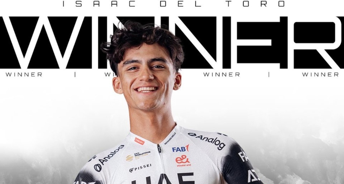 Isaac del Toro ganó la segunda etapa del Tour de Austria 2025 (X @TeamEmiratesUAE)