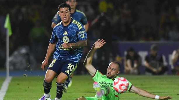 Alejandro Zendejas en el juego ante Bravos de Juárez (Imago7)
