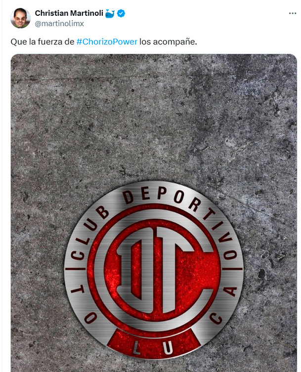 Christian Martinoli es aficionado del Toluca y lo hace ver constantemente.