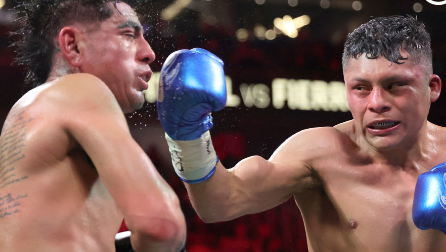 Pitbull Cruz y Ángel Fierro ofrecieron un 'peleón'. (Foto: AFP)