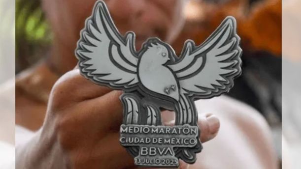 La medalla del Medio Maratón CDMX 2025 pinta a ser una de las más bellas.
