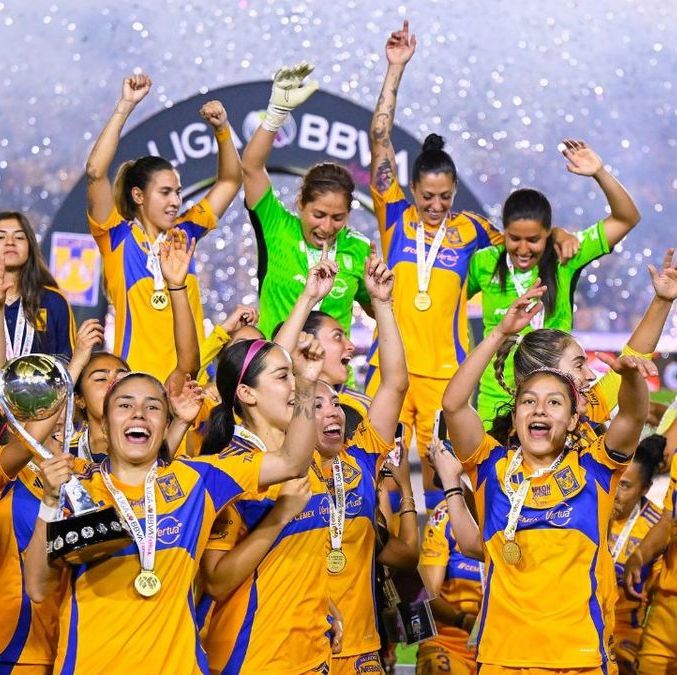 Se va la número 20 de las Amazonas entre lagrimas. (Foto: Mexsport)
