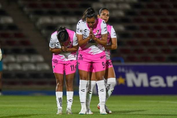 Atlas Femenil festeja el tanto del empate (Imago7)