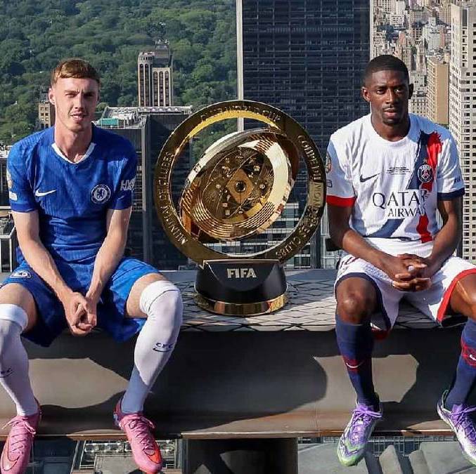 Palmer y Dembéle posan en espectacular foto / X: FIFA