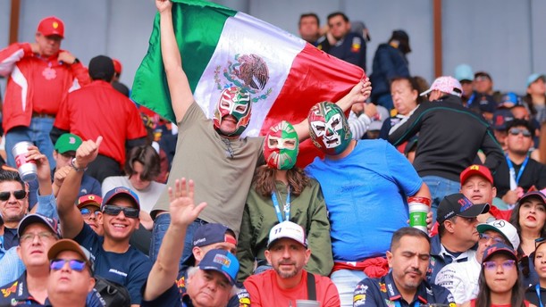 Aficionados en el Autódromo Hermanos Rodríguez (Imago7)