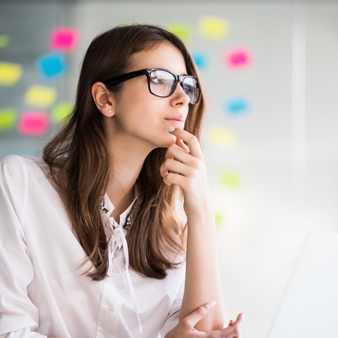 Identifica las diferencias entre ser trabajador por honorarios y asalariado ¡y evita transas! Foto: Freepik