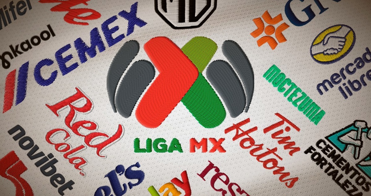 Diferentes marcas se dejan ver en los equipos de la Liga MX. (Foto: Tom Mendoza)