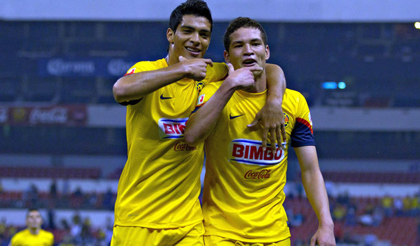 Martín Zúñiga y Raúl Jiménez en el América en 2012. (Imago7)