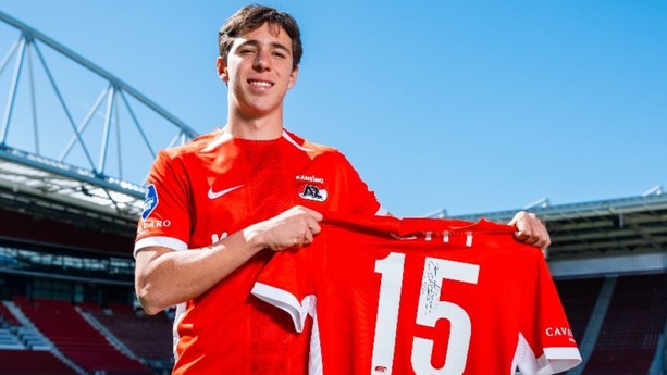 Mateo Chávez es nuevo jugador del AZ Alkmaar (@AZAlkmaar)