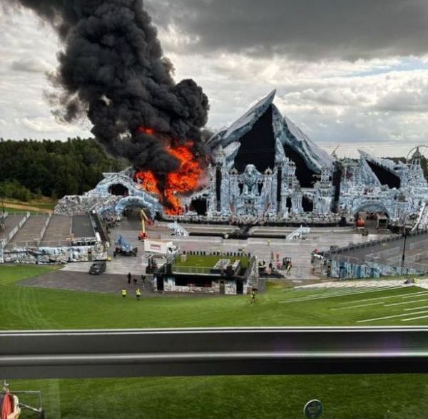 Tomorrowland 2025 se incendia horas previo a su inicio. Foto: Captura de pantalla