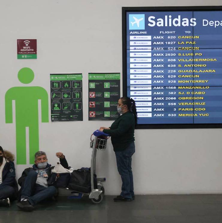 Más de 60 vuelos de aerolíneas mexicanas han sido suspendidos en los últimos días (Reuters)