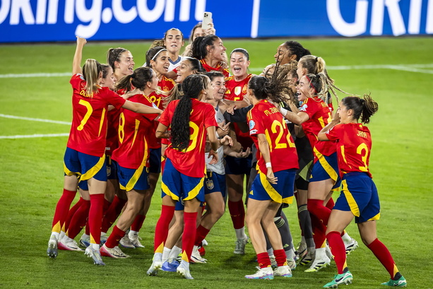 España festejó su pase a Semifinales en la Euro Femenil 2025. (Foto: EFE)