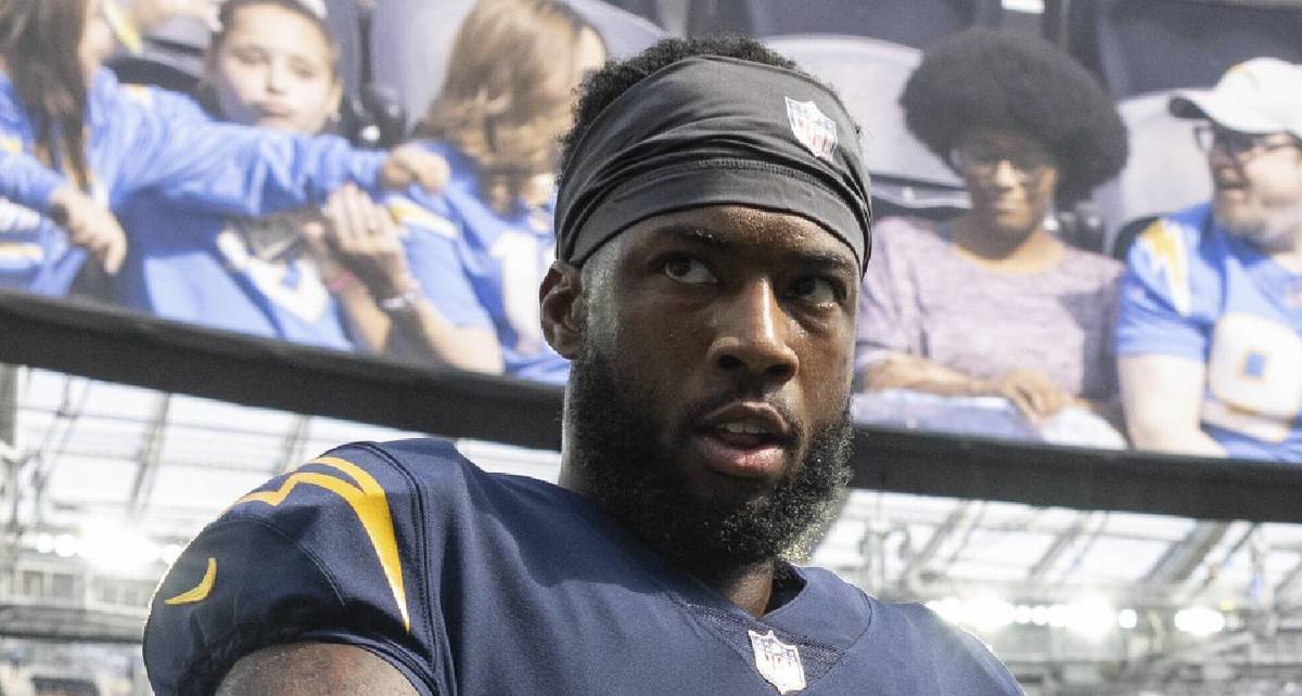 Mike Williams anuncia su retiro de la NFL / X