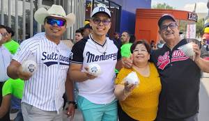 La afición de Sultanes salió más que contenta (Tomás López)
