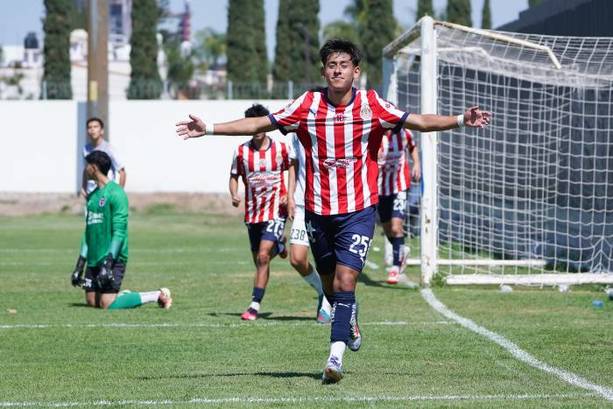 Santiago Sandoval celebra un gol en categorías juveniles (Imago7)
