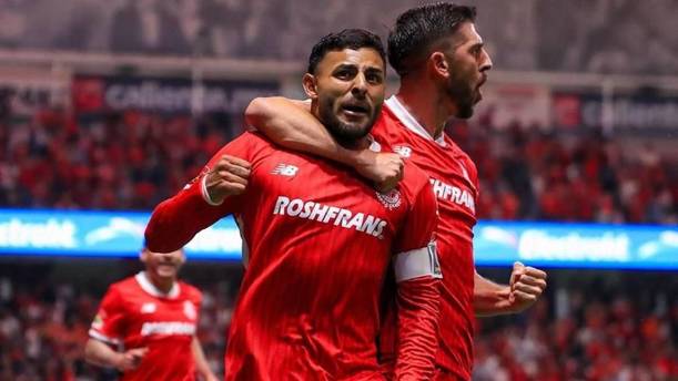 Alexis Vega y Paulinho fueron ganadores del Balón de Oro Liga MX 2025 (Mexsport)