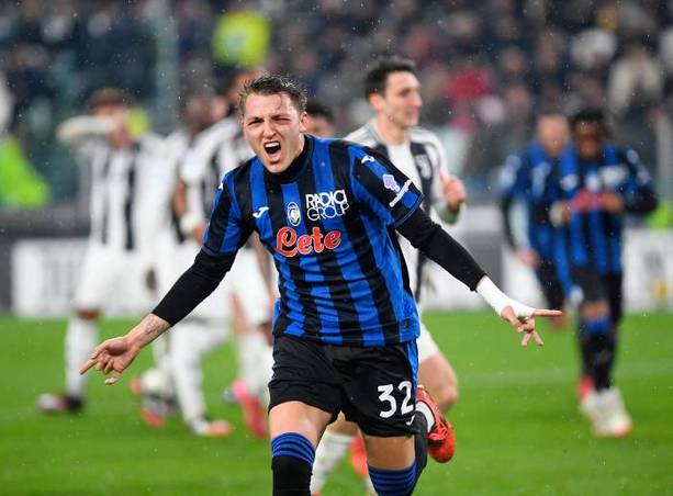 Juventus fue víctima del líder de goleo, Mateo Retegui (Reuters)