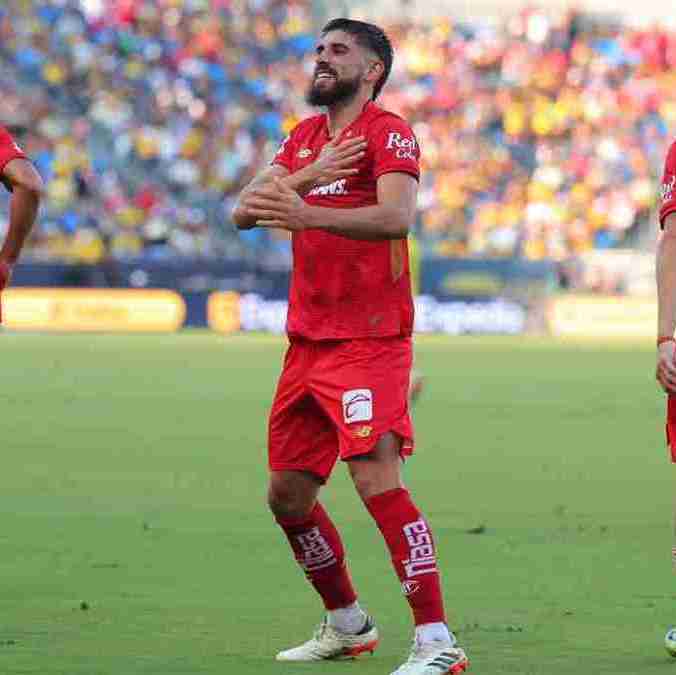 Toluca consigue el Campeón de Campeones al vencer al América (Imago7)