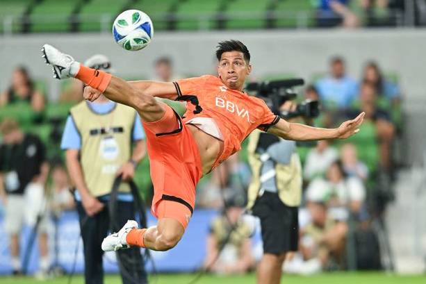 Sepúlveda intenta tirar en una de las pruebas (Imago7)