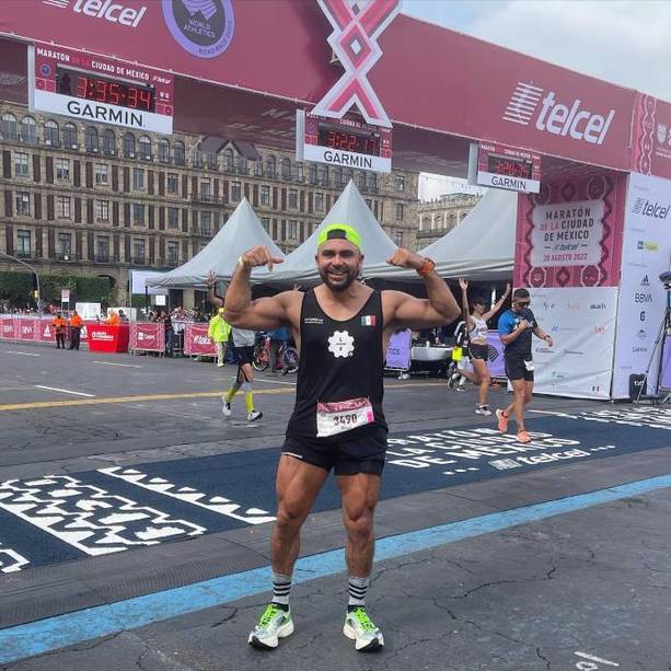 Ulises Olvera tras correr el maratón de CDMX (Facebook Ulises Olvera)