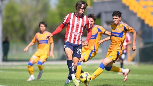 Brandon Brocksom, en un juego de la Sub-17 de Chivas (Imago7)