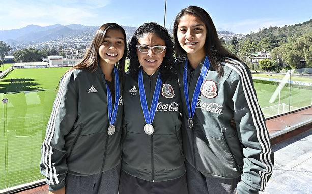 Mónica Vergara llamó a Alison González y Nicole Pérez (Imago7)