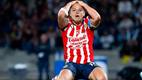 Chicharito se lamenta en el campo (Imago7)